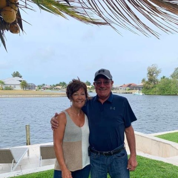 Meet your Posher, Janet - Picture 1 of 1